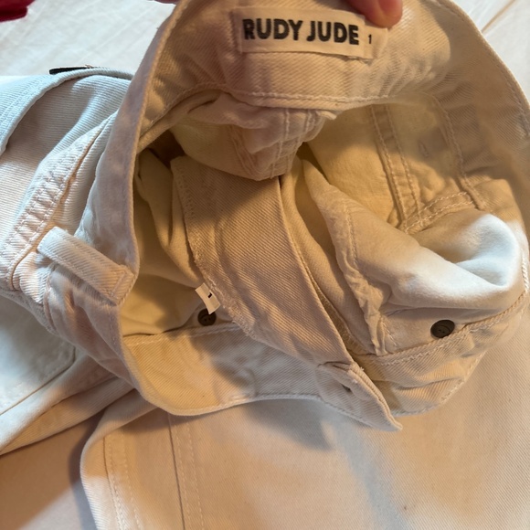 Rudy Jude Utilites - Picture 9 of 16